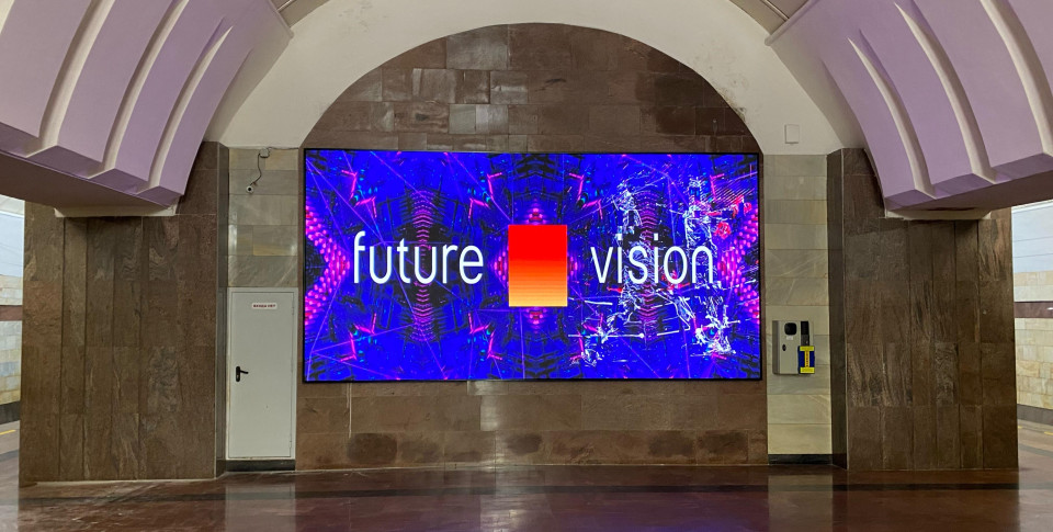 LED экран на станции метро «1905 года» Екатеринбург