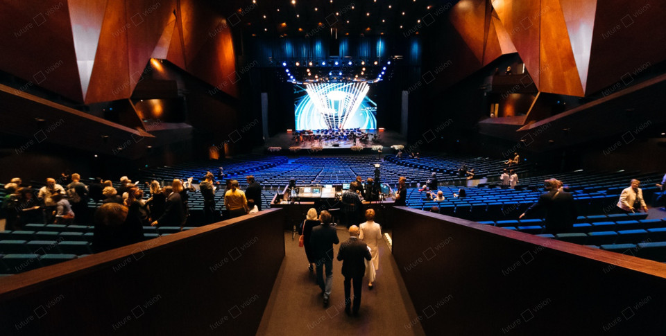 Светодиодный экран для конгресс-центра МВЦ «Екатеринбург-Экспо»