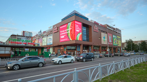 3D медиафасад, ТРЦ «Гранат»