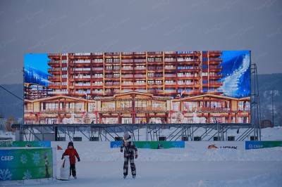 Уличный светодиодный экран на катке