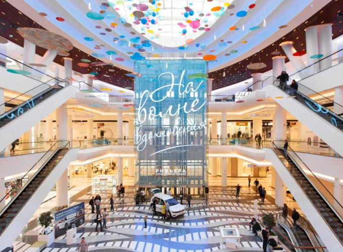 Прозрачный светодиодный экран ТРЦ «Ривьера», Москва